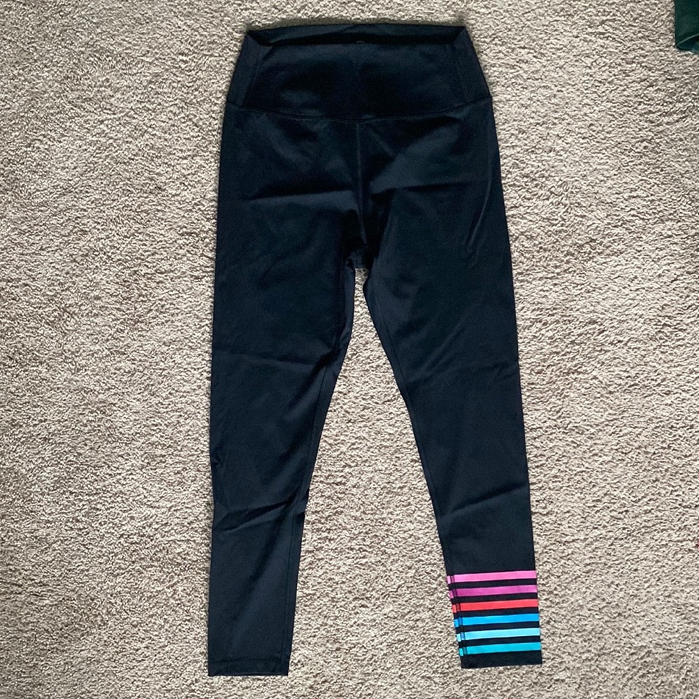 Addison Bat Everyday Leggings. Size L. Like new